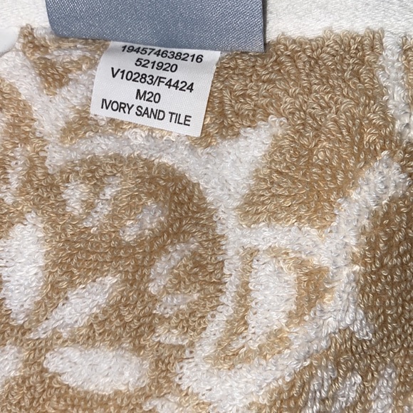 Lands End Bath Mat Supima Cotton Jacquard ivory sand tile - Picture 6 of 7